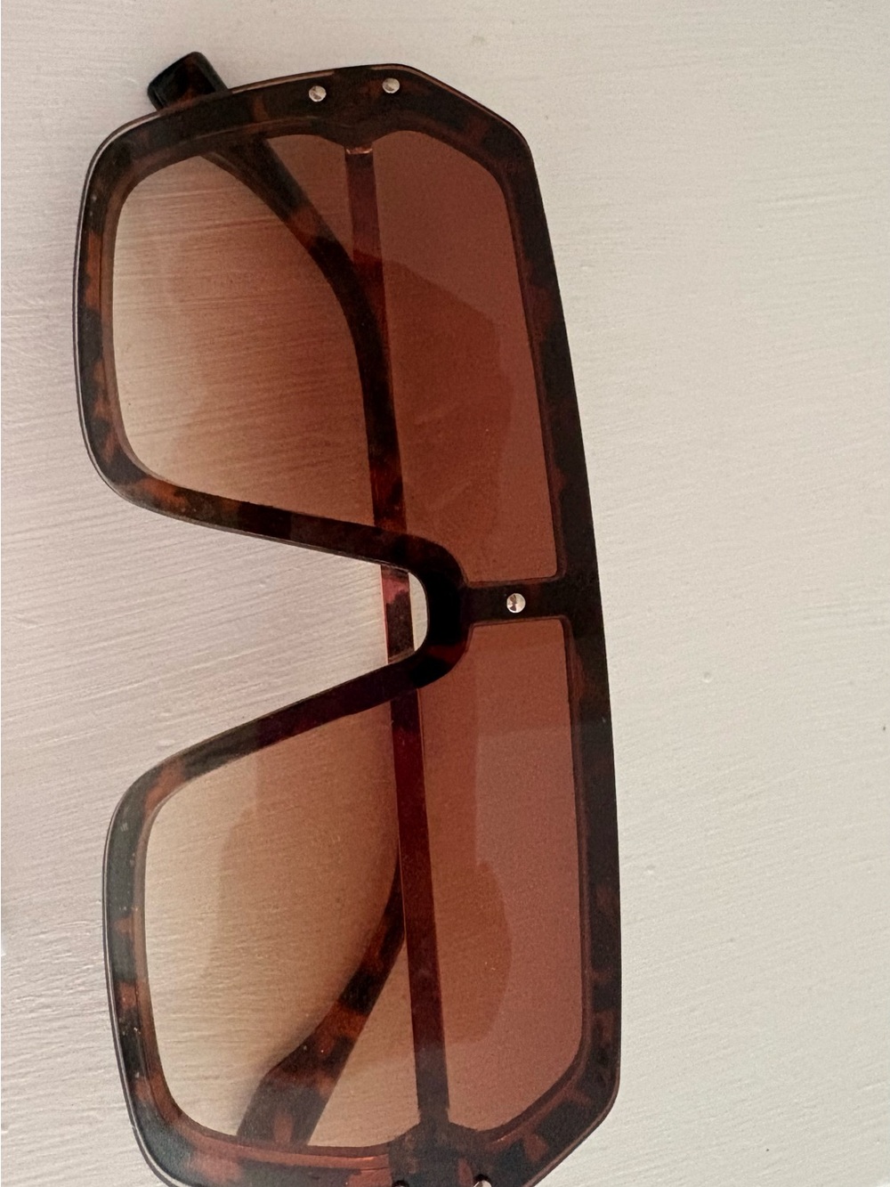Amazon Tortoiseshell Sunglasses with Brown Lenses